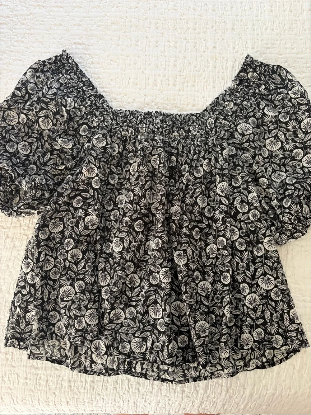 LOFT Black & White Floral Smocked Puff Sleeve  Top